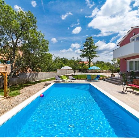Villa May Tinjan Exterior photo