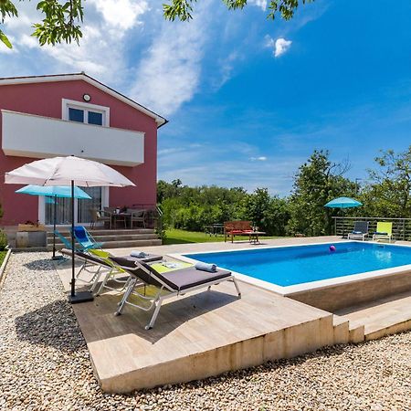 Villa May Tinjan Exterior photo