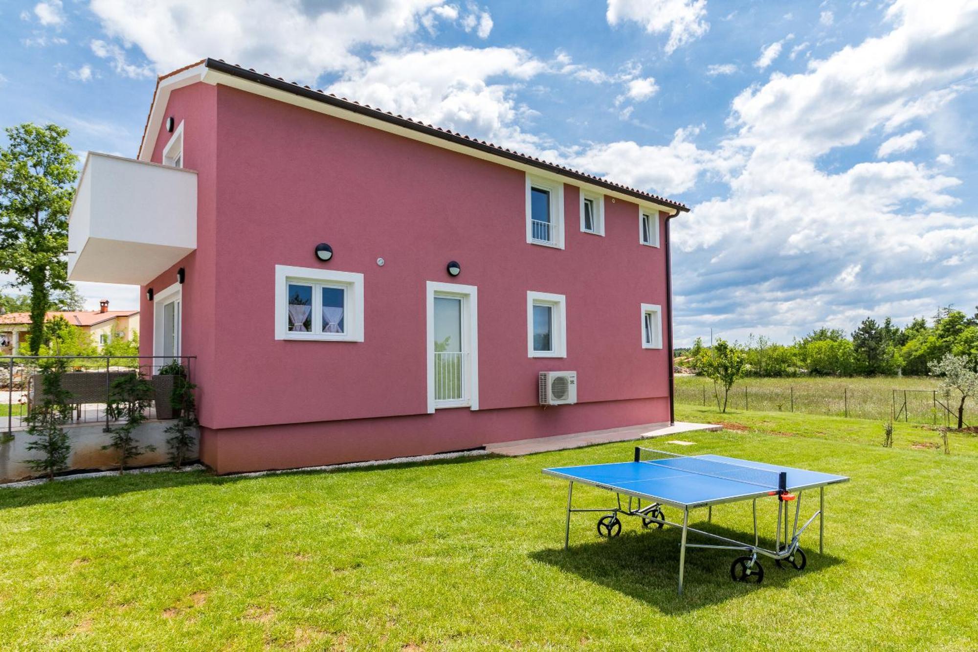 Villa May Tinjan Exterior photo