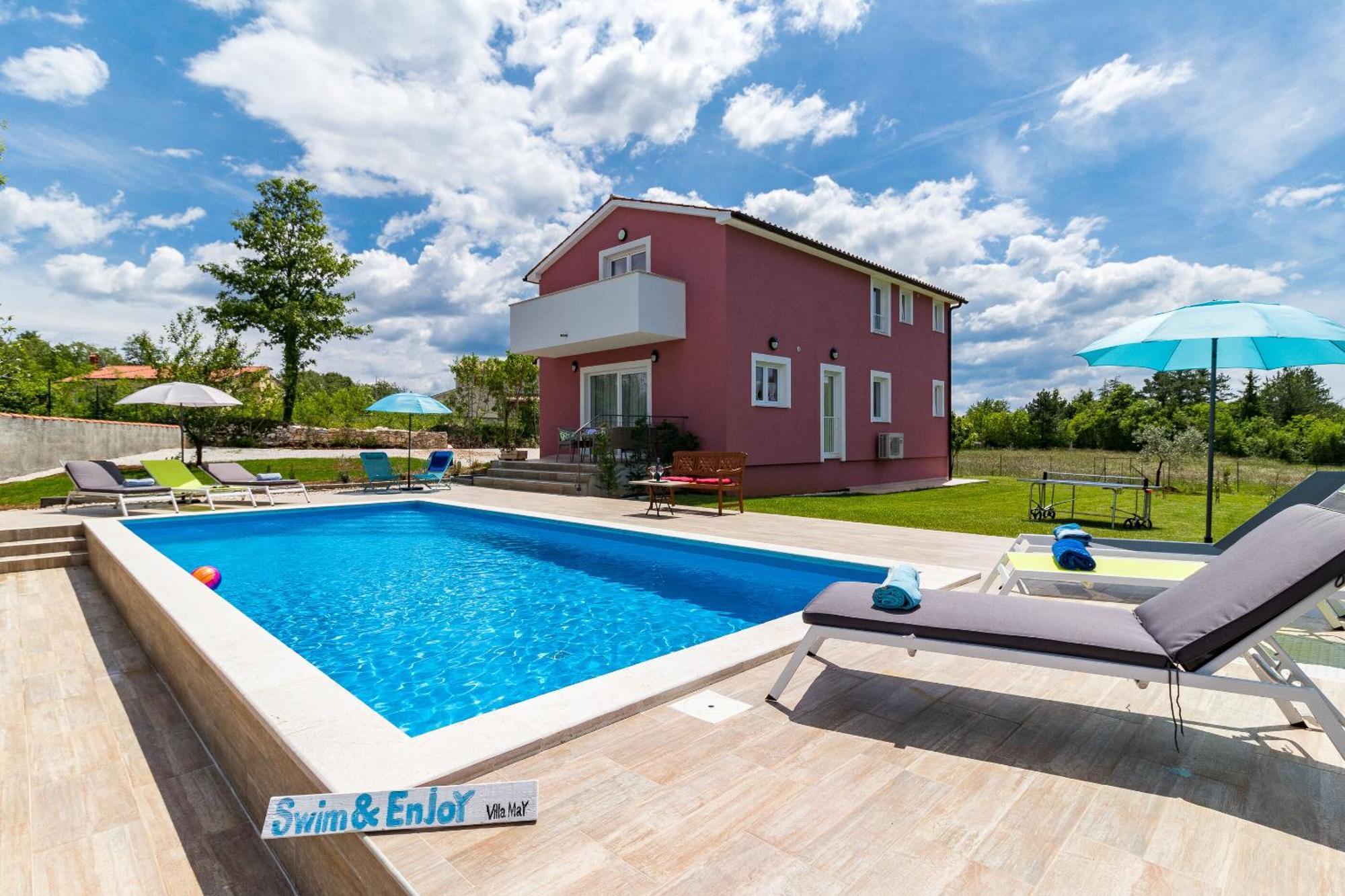 Villa May Tinjan Exterior photo