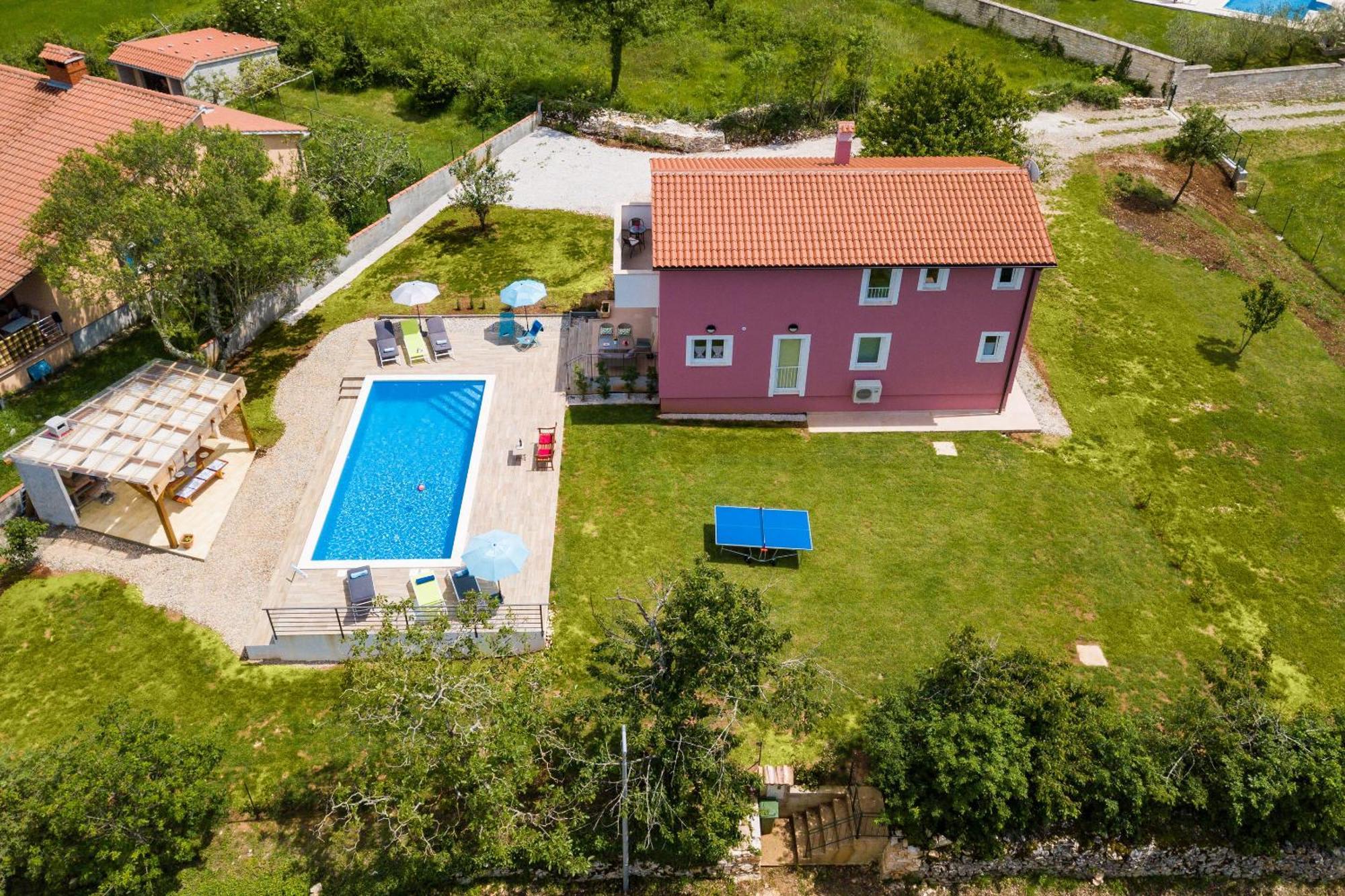 Villa May Tinjan Exterior photo